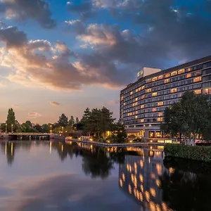 hilton-amsterdam.amsterdamhotelsnl.com/