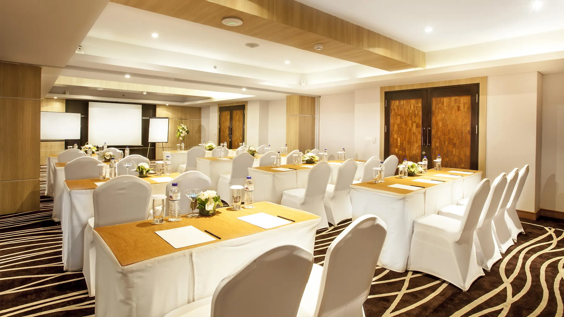 Grand Sovereign Kuta  Hotel